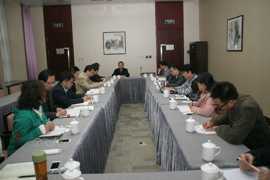 院研讨会第二小组讨论.JPG